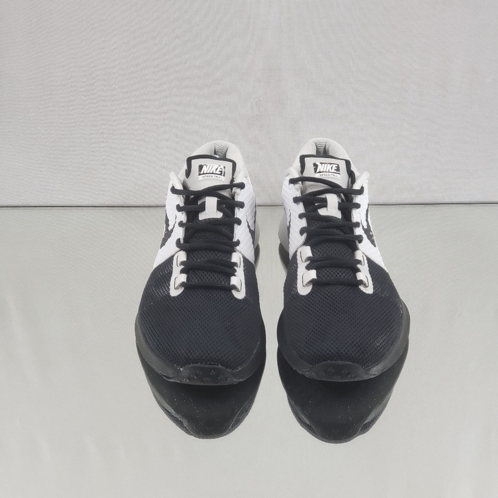 Nike Zoom.